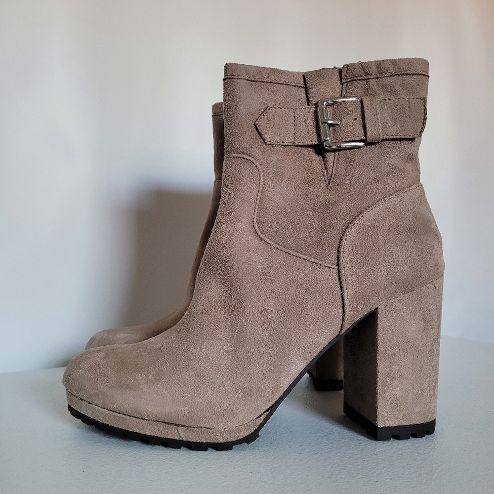 **FINAL SALE** Sun Stone Veraa Tan Block Heel Ankle Bootie